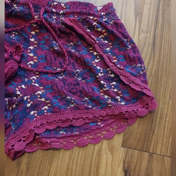 XHILARATION Multicolor Flowy Ruffle Trim Bohemian Boho Shorts Girl Size Small - Picture 6 of 8